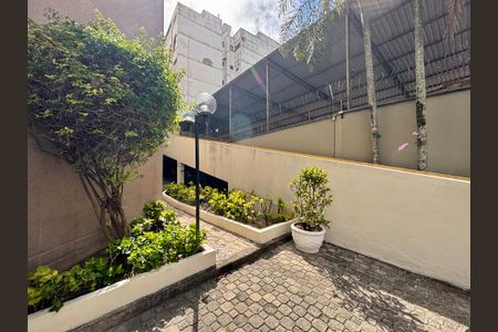 Apartamento à venda com 86m², 3 quartos e 1 vaga Apartamento à venda com 86m², 3 quartos e 1 vagaPortaria - área comum - bicicletário