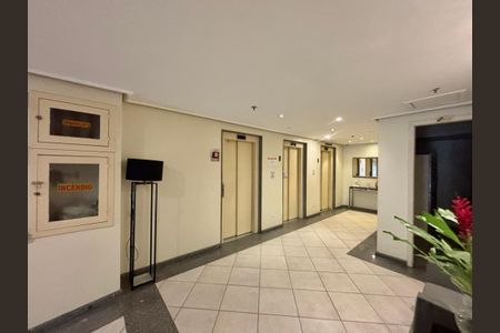 Apartamento à venda com 86m², 3 quartos e 1 vaga Apartamento à venda com 86m², 3 quartos e 1 vagaPortaria