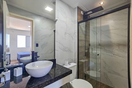 Apartamento para alugar com 65m², 2 quartos e 2 vagas Apartamento para alugar com 65m², 2 quartos e 2 vagasBanheiro da suíte