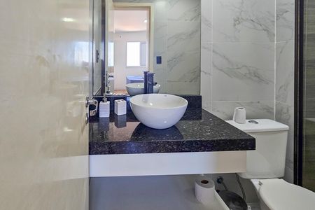 Apartamento para alugar com 65m², 2 quartos e 2 vagas Apartamento para alugar com 65m², 2 quartos e 2 vagasBanheiro da suíte