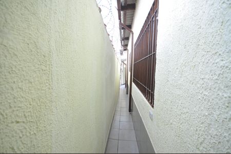 Casa para alugar com 131m², 2 quartos e 2 vagasCorredor lateral