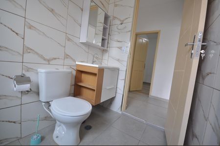 Casa para alugar com 131m², 2 quartos e 2 vagasBanheiro Social