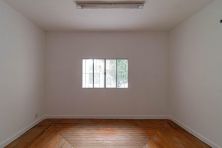 Casa à venda com 271m², 3 quartos e 2 vagas Casa à venda com 271m², 3 quartos e 2 vagasQuarto 6