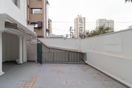 Casa à venda com 271m², 3 quartos e 2 vagas Casa à venda com 271m², 3 quartos e 2 vagasVaranda
