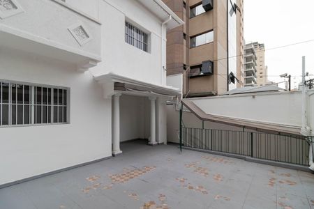 Casa à venda com 271m², 3 quartos e 2 vagas Casa à venda com 271m², 3 quartos e 2 vagasVaranda