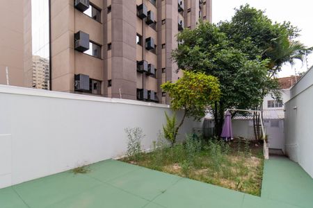 Casa à venda com 271m², 3 quartos e 2 vagas Casa à venda com 271m², 3 quartos e 2 vagasQuintal