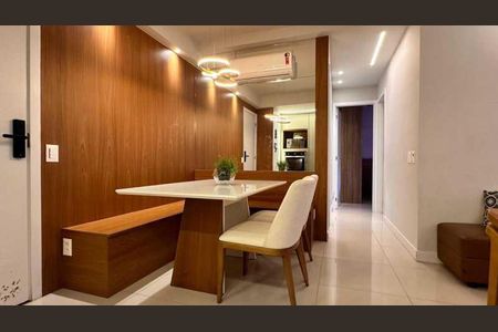 Apartamento à venda com 72m², 2 quartos e 1 vaga