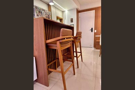 Apartamento à venda com 72m², 2 quartos e 1 vaga