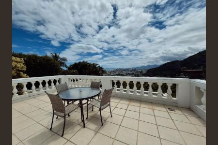 Casa à venda com 600m², 5 quartos e 4 vagas