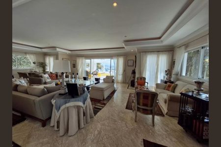 Casa à venda com 600m², 5 quartos e 4 vagas