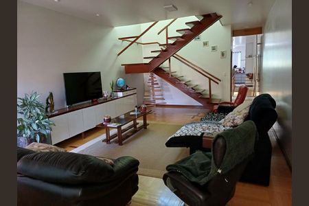 Casa à venda com 3 quartos, 165m² em Parque das Nações, Santo André