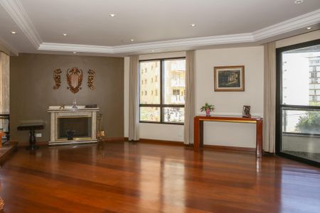 Apartamento à venda com 200m², 4 quartos e 3 vagas Apartamento à venda com 200m², 4 quartos e 3 vagasSala