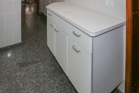 Apartamento à venda com 200m², 4 quartos e 3 vagas Apartamento à venda com 200m², 4 quartos e 3 vagasÁrea de Serviço