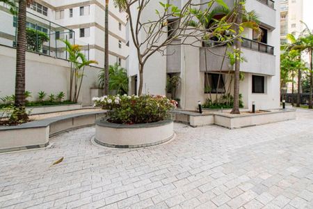 Apartamento à venda com 200m², 4 quartos e 3 vagas Apartamento à venda com 200m², 4 quartos e 3 vagasÁrea comum