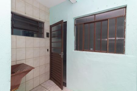 Casa para alugar com 37m², 1 quarto e 1 vagaÁrea de Serviço