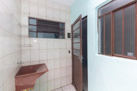 Casa para alugar com 37m², 1 quarto e 1 vagaÁrea de Serviço