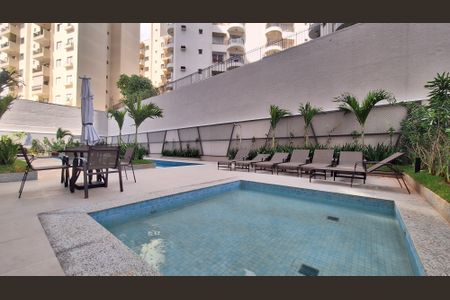 Apartamento à venda com 39m², 2 quartos e sem vagaÁrea comum - Piscina