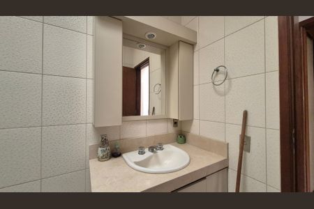 Casa à venda com 420m², 4 quartos e 4 vagasBanheiro