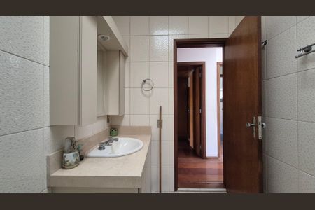 Casa à venda com 420m², 4 quartos e 4 vagasBanheiro