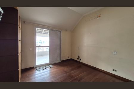 Casa à venda com 420m², 4 quartos e 4 vagasSuíte 2