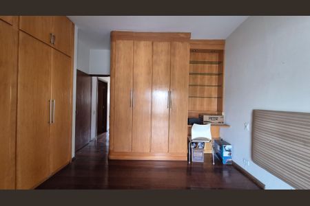 Casa à venda com 420m², 4 quartos e 4 vagasQuarto 2