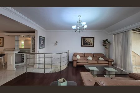 Casa à venda com 420m², 4 quartos e 4 vagasSala