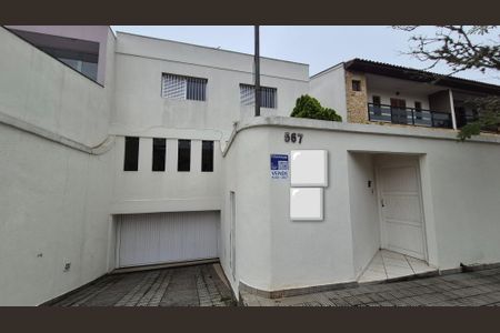 Casa à venda com 420m², 4 quartos e 4 vagasFachada