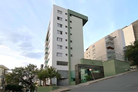 Apartamento à venda com 90m², 3 quartos e 2 vagasFachada