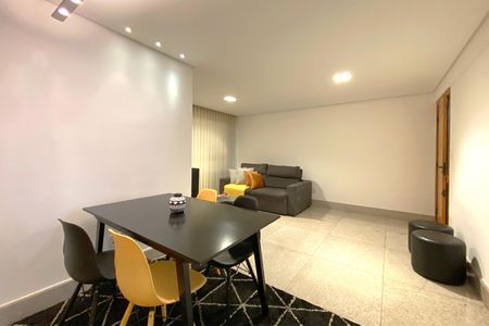 Apartamento à venda com 90m², 3 quartos e 2 vagasSala