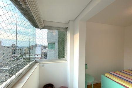 Apartamento à venda com 90m², 3 quartos e 2 vagasVaranda do Quarto 3