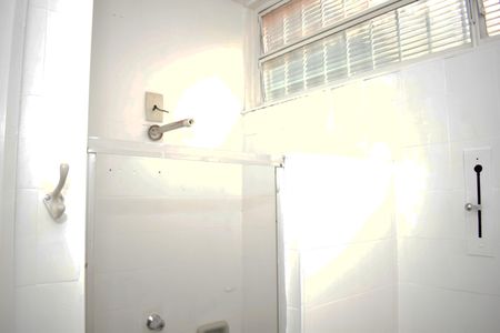 Casa para alugar com 176m², 3 quartos e 2 vagasBanheiro Social