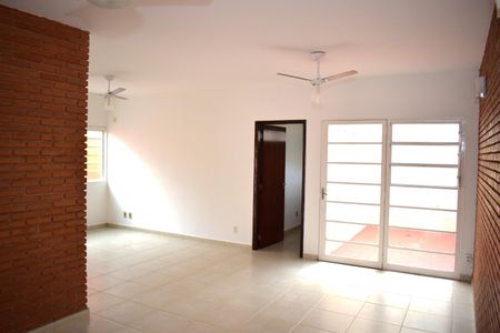 Sala de casa para alugar com 3 quartos, 176m² em Centro, Ribeirão Preto