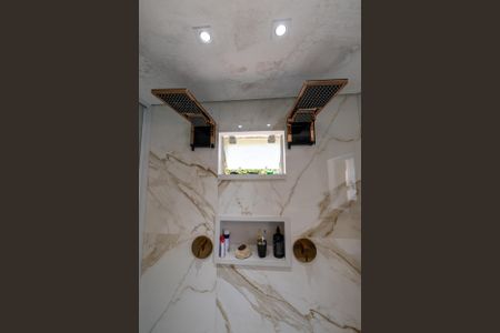 Casa de condomínio à venda com 640m², 5 quartos e 3 vagas Casa de condomínio à venda com 640m², 5 quartos e 3 vagasBanheiro Suite Master