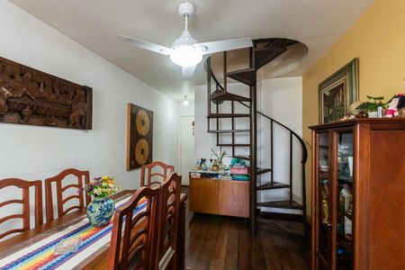 Apartamento à venda com 210m², 3 quartos e 1 vagaSala