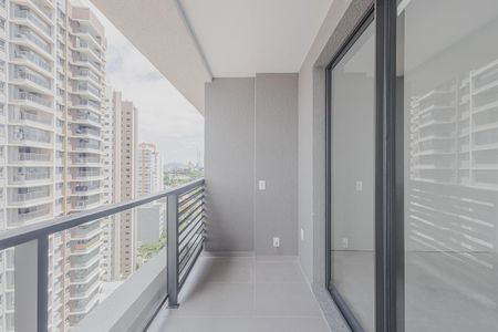 Varanda de kitnet/studio para alugar com 1 quarto, 27m² em Pinheiros, São Paulo
