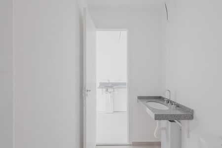 Banheiro de kitnet/studio à venda com 1 quarto, 27m² em Pinheiros, São Paulo