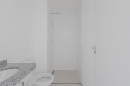 Banheiro de kitnet/studio à venda com 1 quarto, 27m² em Pinheiros, São Paulo