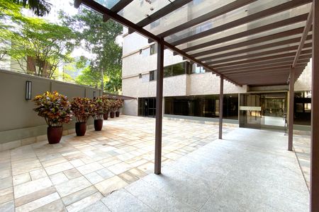 Apartamento à venda com 126m², 4 quartos e 2 vagasÁrea comum - Entrada