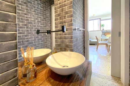 Apartamento à venda com 126m², 4 quartos e 2 vagasLavabo da Sala