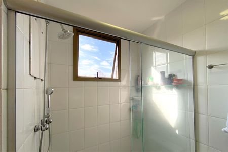 Apartamento à venda com 126m², 4 quartos e 2 vagasBanheiro da Suíte 1