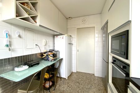Apartamento à venda com 126m², 4 quartos e 2 vagasCozinha