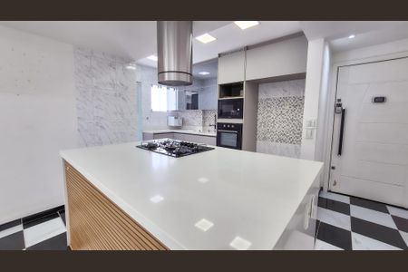 Apartamento para alugar com 93m², 2 quartos e 1 vagaCozinha 