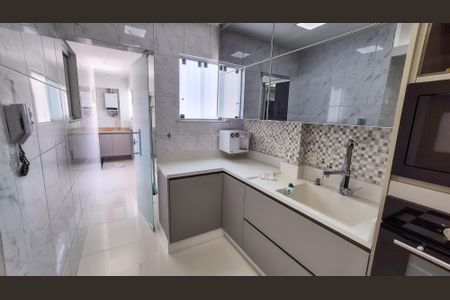 Apartamento para alugar com 93m², 2 quartos e 1 vagaCozinha