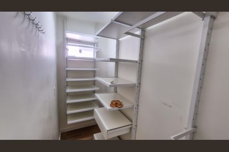 Apartamento para alugar com 93m², 2 quartos e 1 vagaCloset do quarto 2