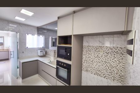 Apartamento para alugar com 93m², 2 quartos e 1 vagaCozinha