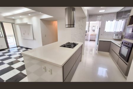Apartamento para alugar com 93m², 2 quartos e 1 vagaCozinha 