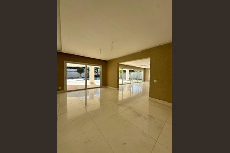 Casa à venda com 4 quartos, 1000m² em Barra da Tijuca, Rio de Janeiro