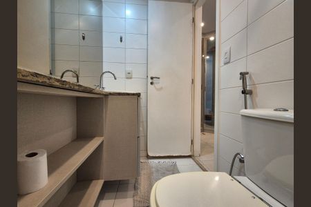 Apartamento para alugar com 316m², 4 quartos e 2 vagas Apartamento para alugar com 316m², 4 quartos e 2 vagasBanheiro suite 3