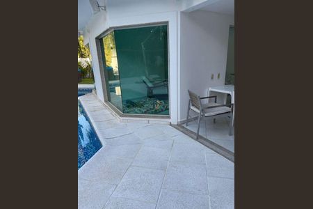 Casa à venda com 5 quartos, 1200m² em Barra da Tijuca, Rio de Janeiro