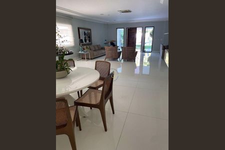 Casa à venda com 5 quartos, 1200m² em Barra da Tijuca, Rio de Janeiro